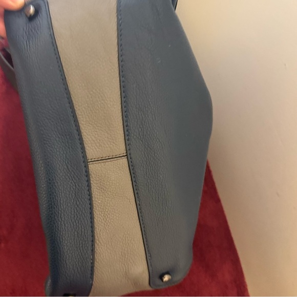 Coach Hadley Hobo In Color block 76088 in very good preowned condition - Picture 6 of 12